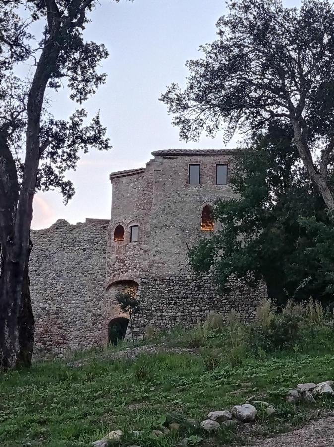 La Locanda Di Petriolo มอนติเชียโน ภายนอก รูปภาพ