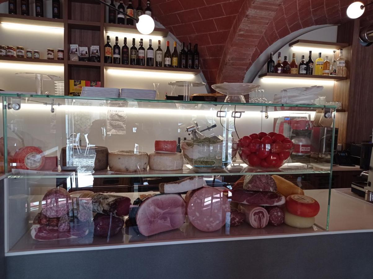 La Locanda Di Petriolo มอนติเชียโน ภายนอก รูปภาพ